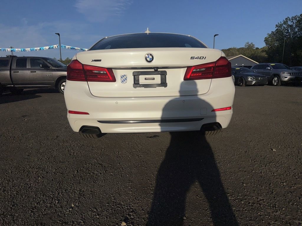 Used 2017 BMW 540i xDrive image 16