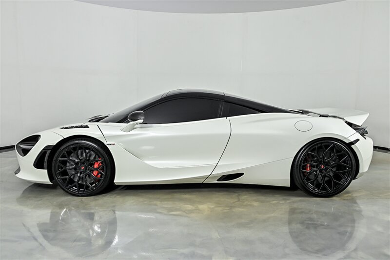 Used 2018 McLaren 720S RWD image 10
