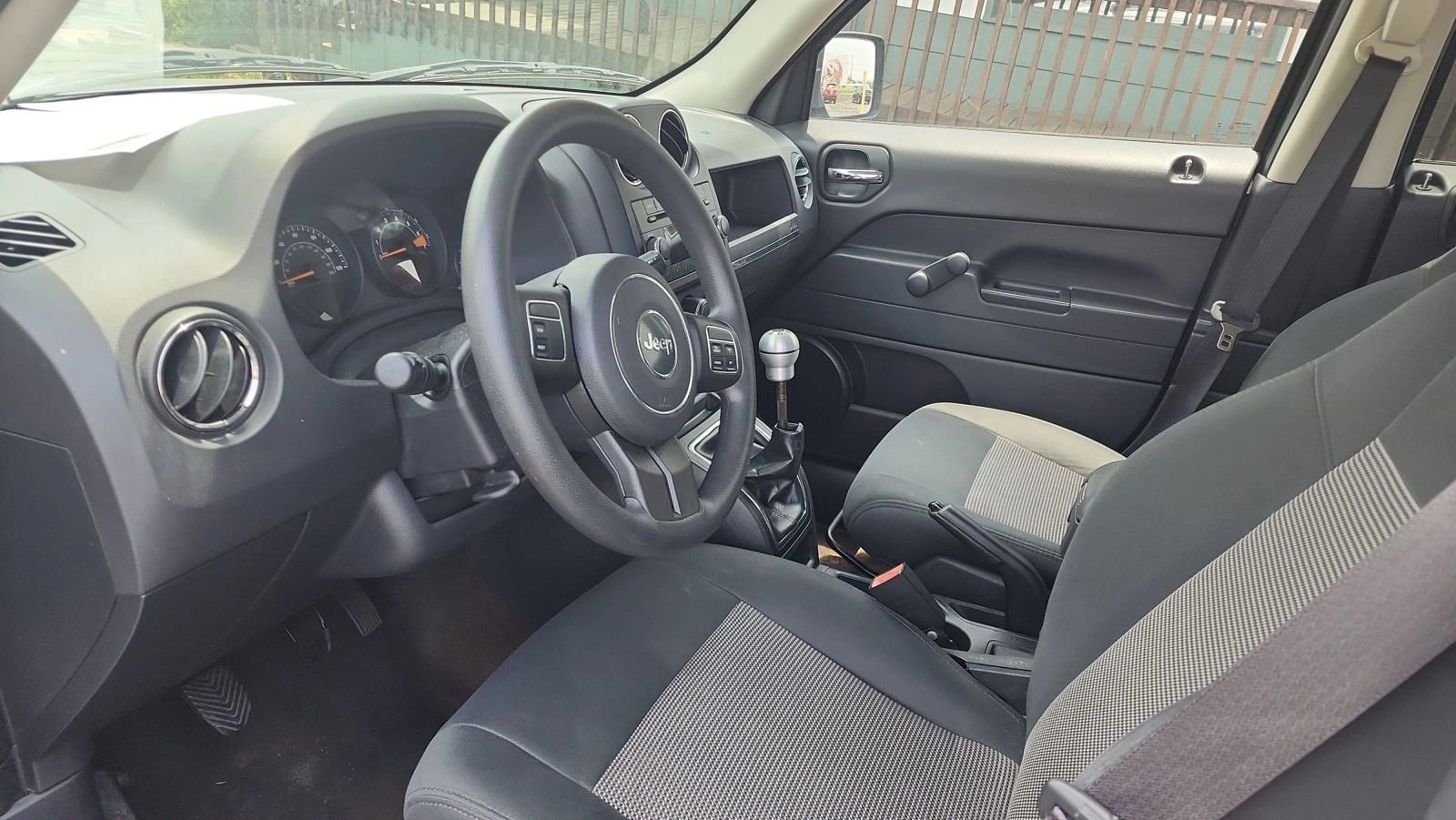 Used 2014 Jeep Patriot Sport FWD image 12