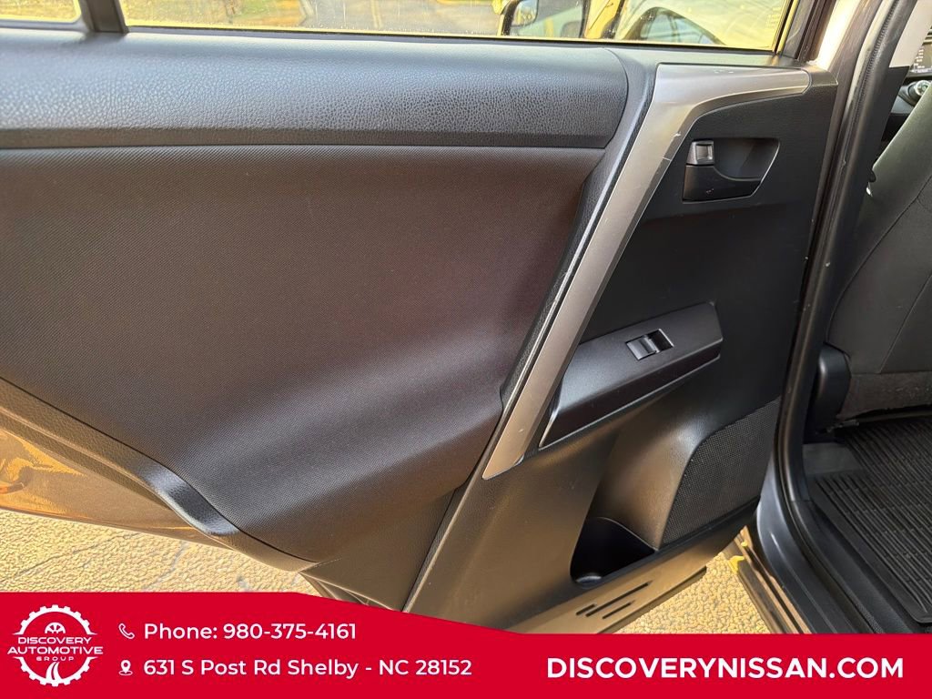 Used 2016 Toyota RAV4 LE image 29