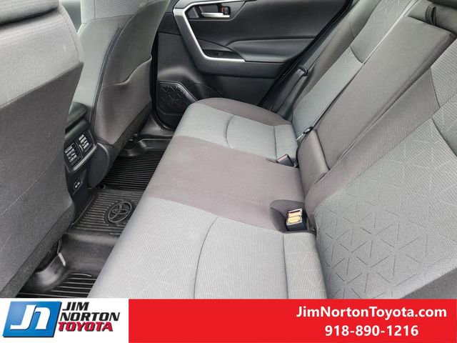 Used 2025 Toyota RAV4 XLE w/ Convenience Package FWD image 32