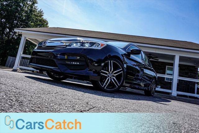 Used 2017 Honda Accord Sport image 3