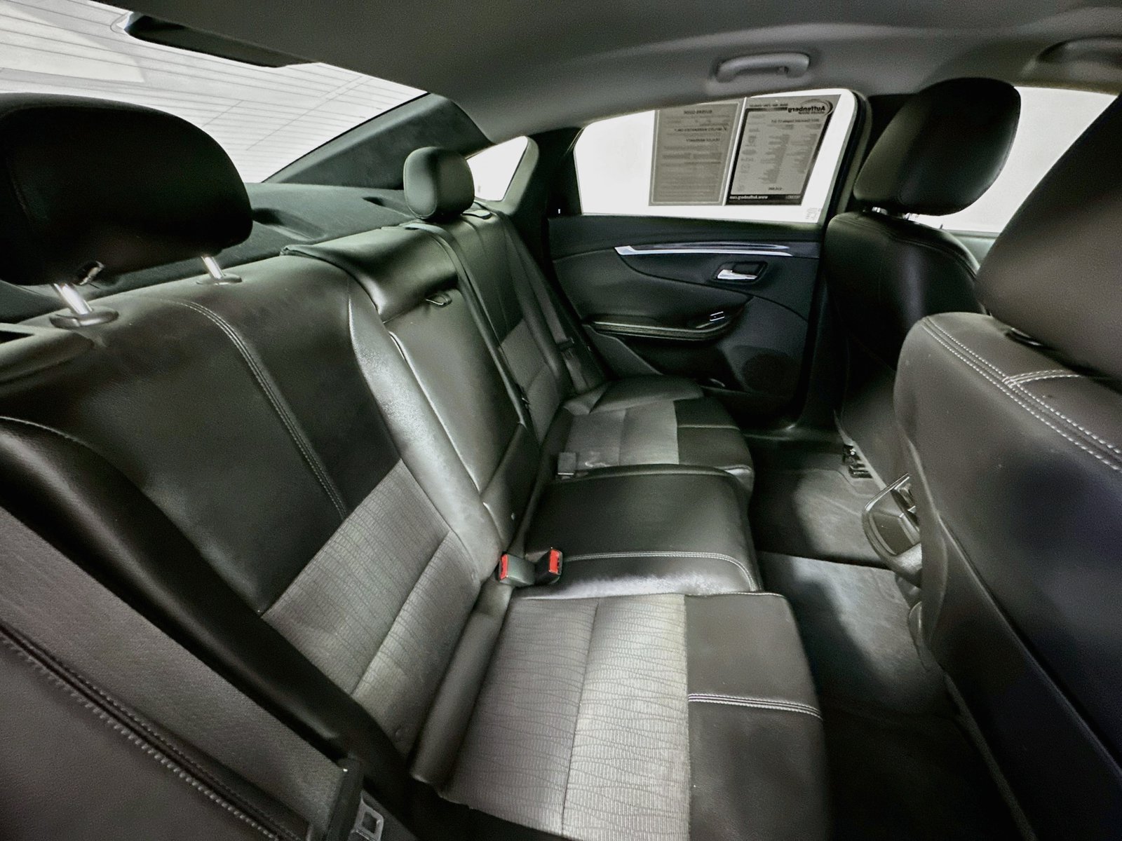 Used 2017 Chevrolet Impala LT FWD image 23