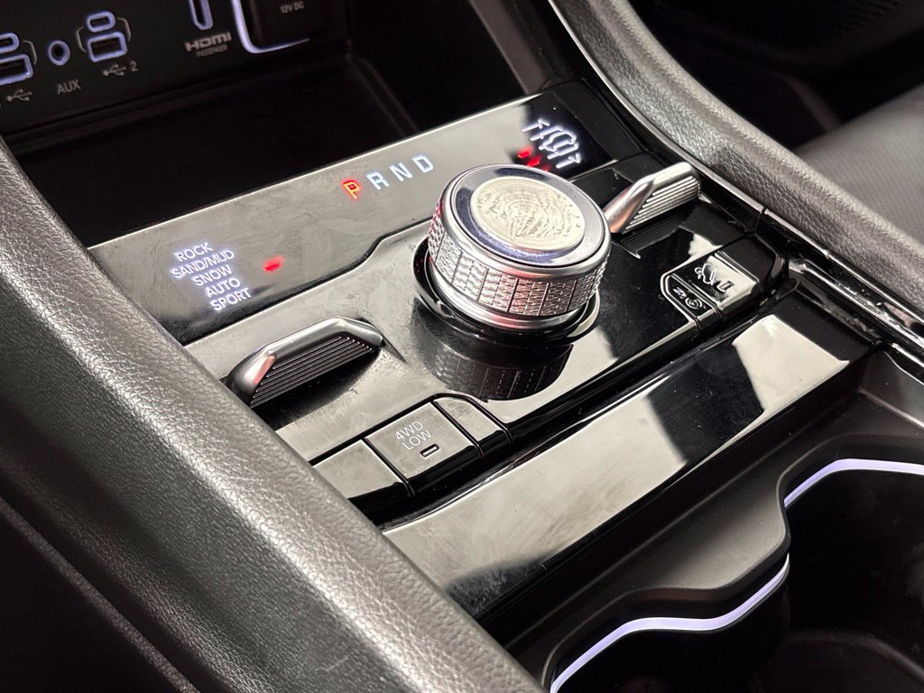 Used 2023 Jeep Grand Cherokee L Overland w/ Luxury Tech Group IV AWD/4WD image 54