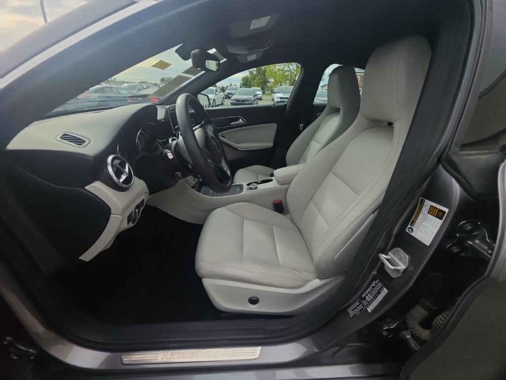 Used 2014 Mercedes-Benz CLA 250 4MATIC image 13