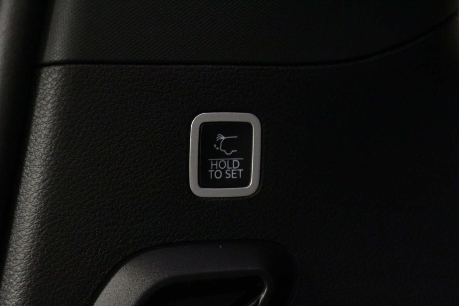 New 2023 Jeep Grand Wagoneer Series III AWD/4WD image 13