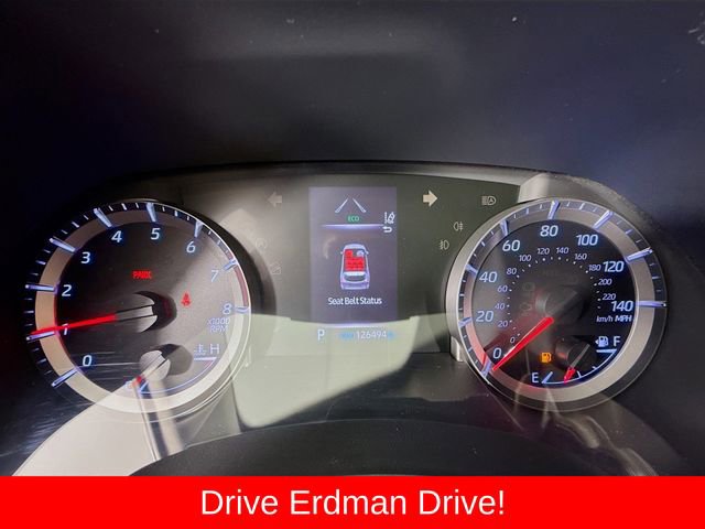 Used 2020 Toyota Highlander LE image 17