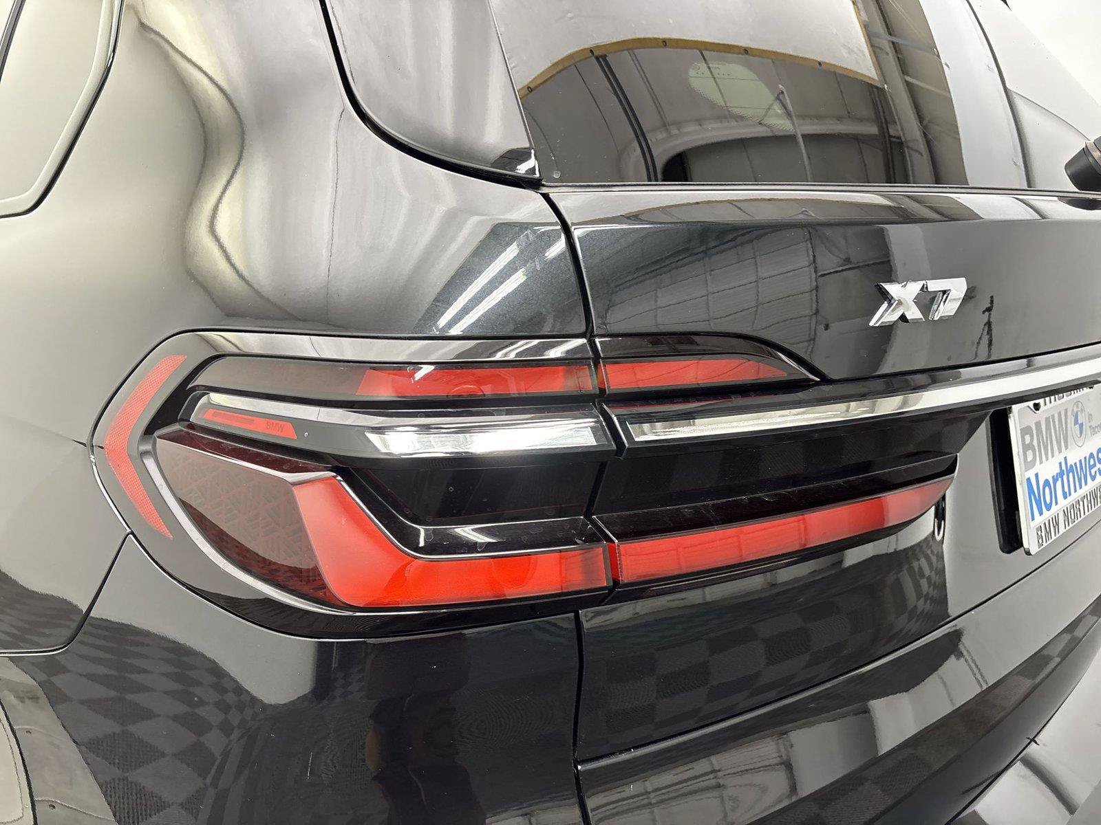 Used 2024 BMW X7 M60i AWD/4WD image 19