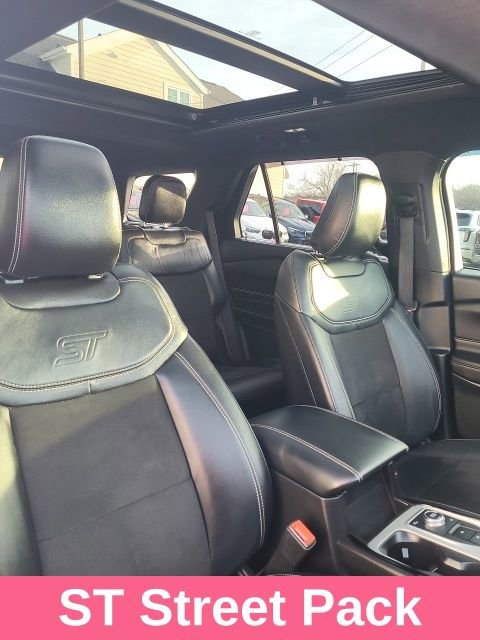 Used 2022 Ford Explorer ST w/ ST Street Pack image 33