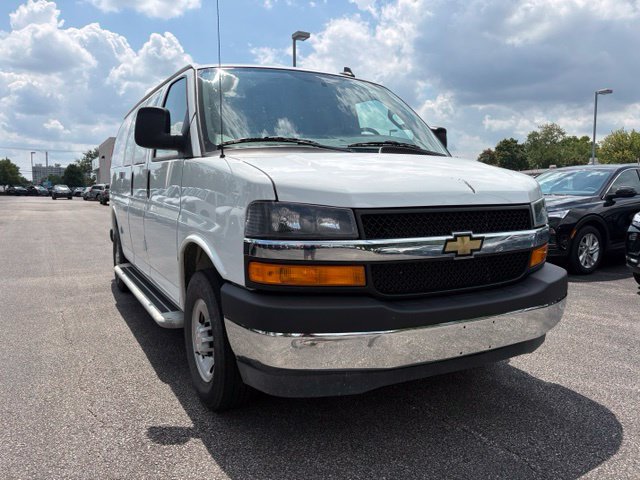 Used 2025 Chevrolet Express 2500 w/ Driver Convenience Package RWD image 14