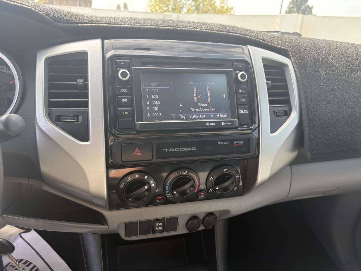 Used 2015 Toyota Tacoma PreRunner image 30