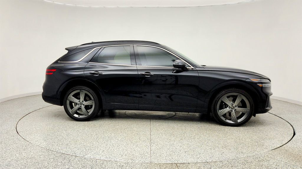 Used 2025 Genesis GV70 3.5T Sport w/ Sport Prestige Package AWD/4WD image 4