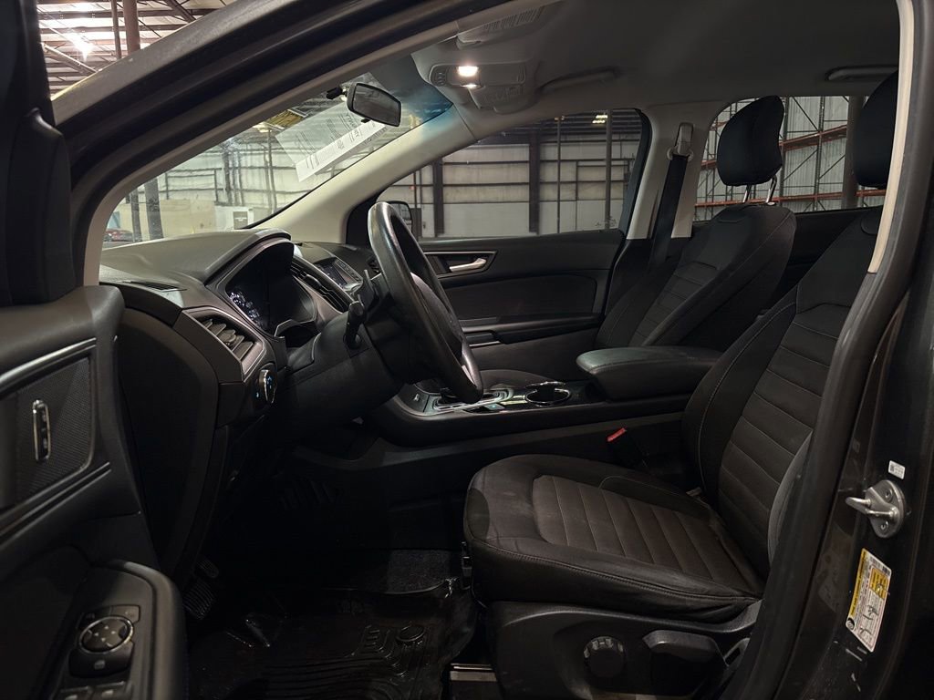 Used 2016 Ford Edge SE AWD/4WD image 10