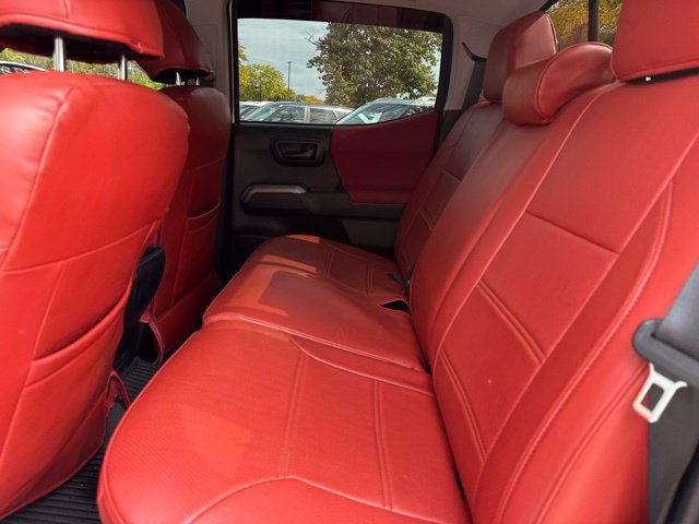 Used 2018 Toyota Tacoma SR5 RWD image 25