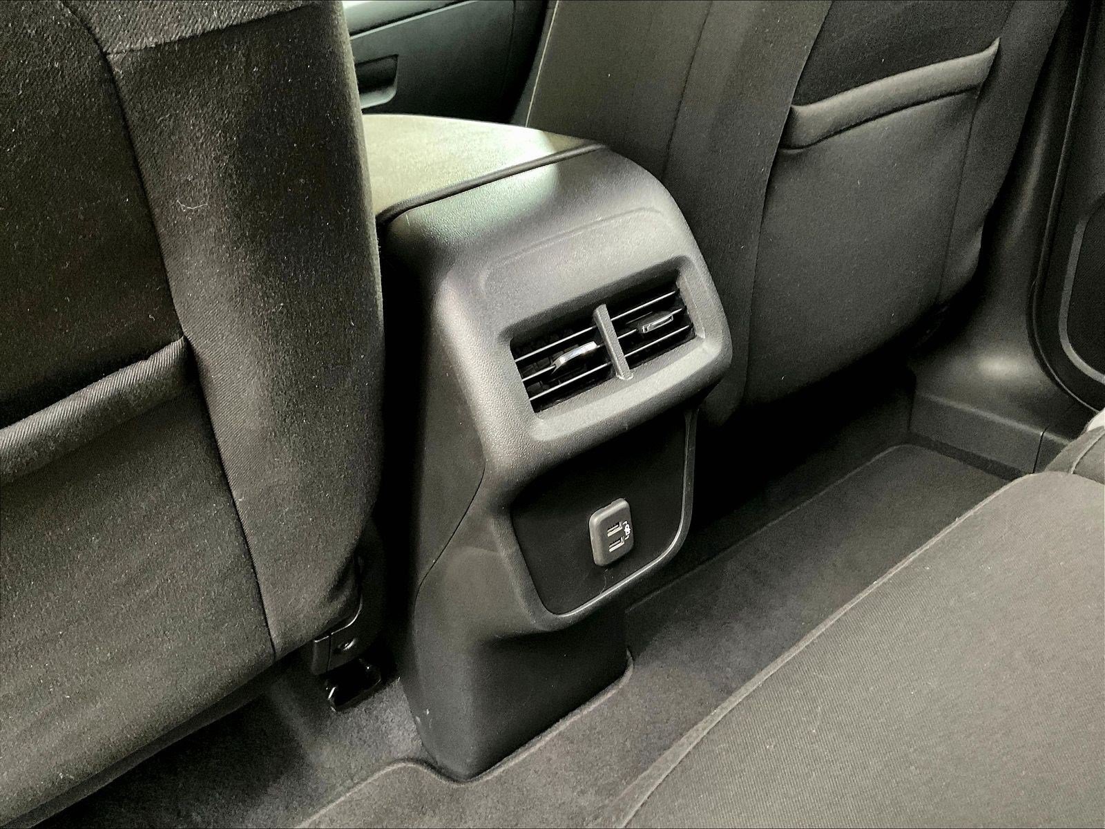 Used 2021 Chevrolet Equinox LS w/ LPO, Blackout Package FWD image 10