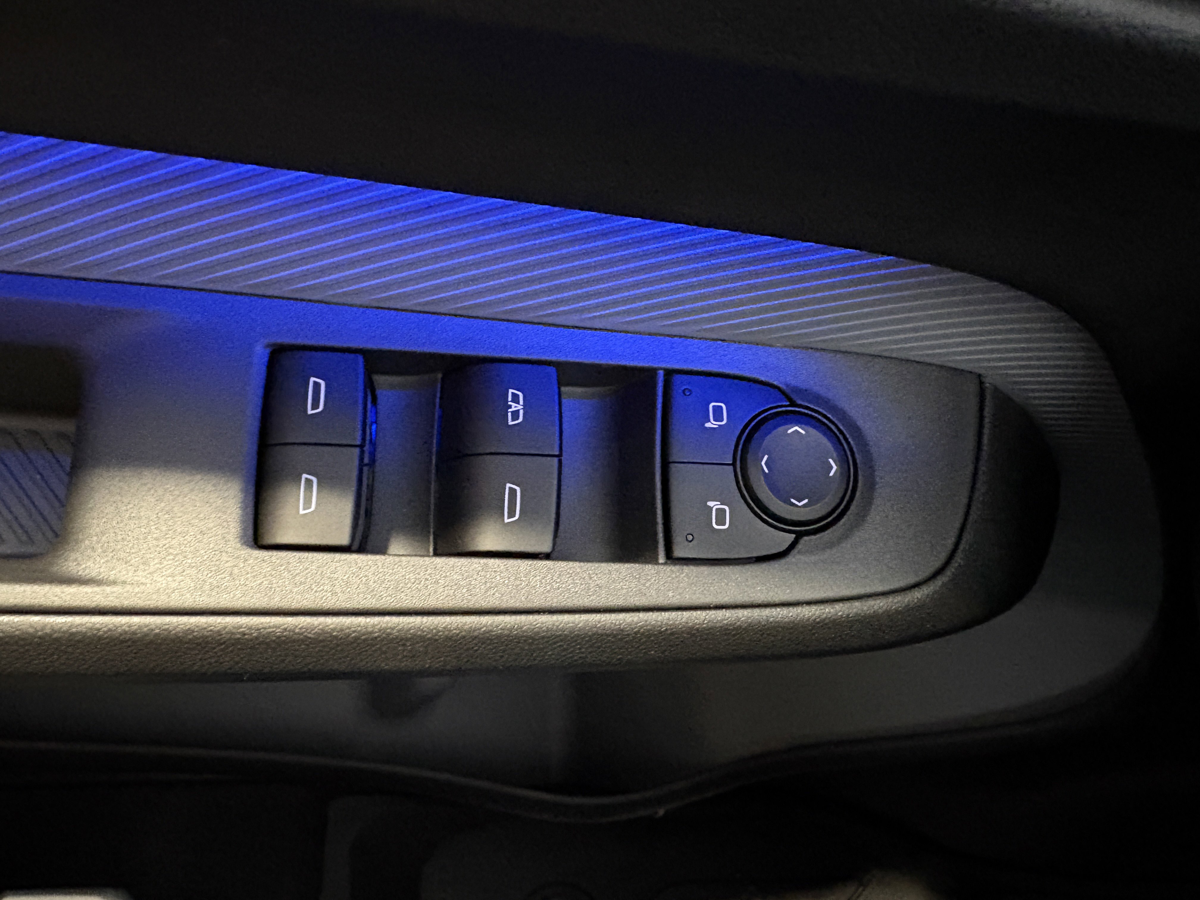 New 2027 Chevrolet Bolt RS w/ Technology Package image 10