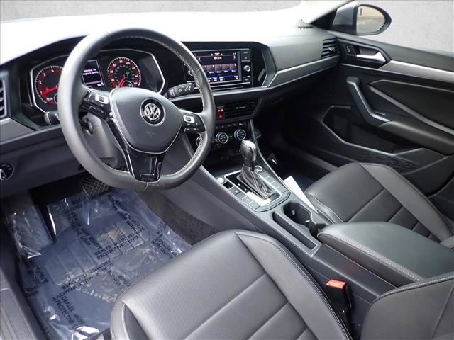 Used 2021 Volkswagen Jetta SE w/ SE Cold Weather Package FWD image 8