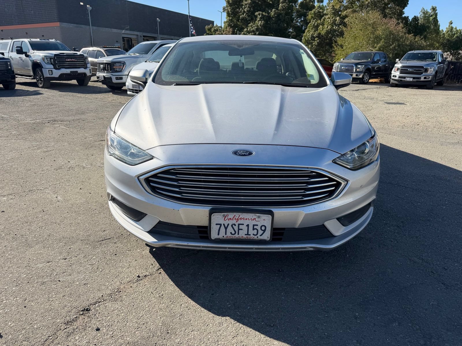 Used 2017 Ford Fusion SE w/ Fusion SE Technology Package FWD image 8