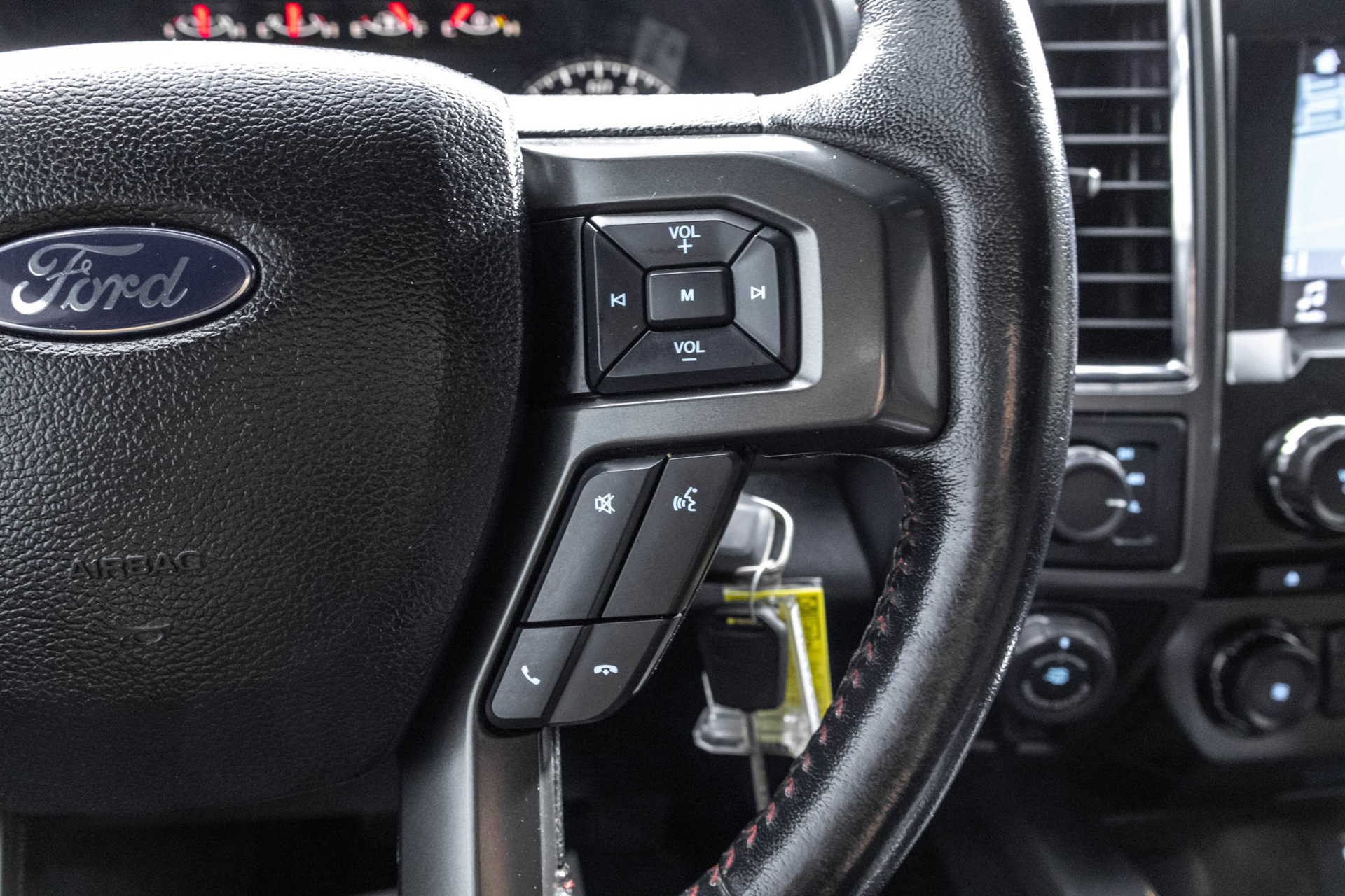 Used 2016 Ford F150 XLT w/ Equipment Group 302A Luxury AWD/4WD image 30
