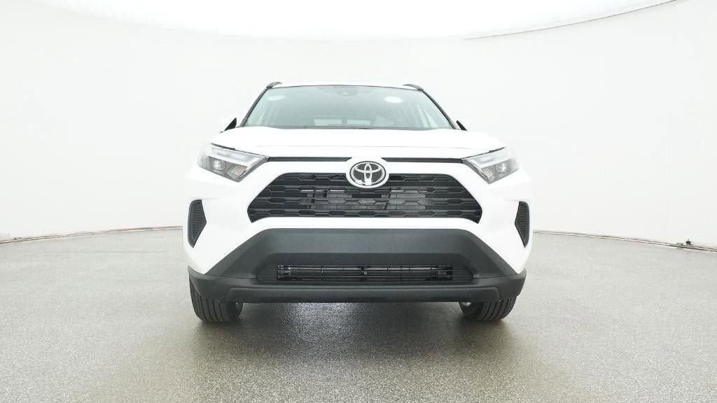 New 2025 Toyota RAV4 XLE image 31