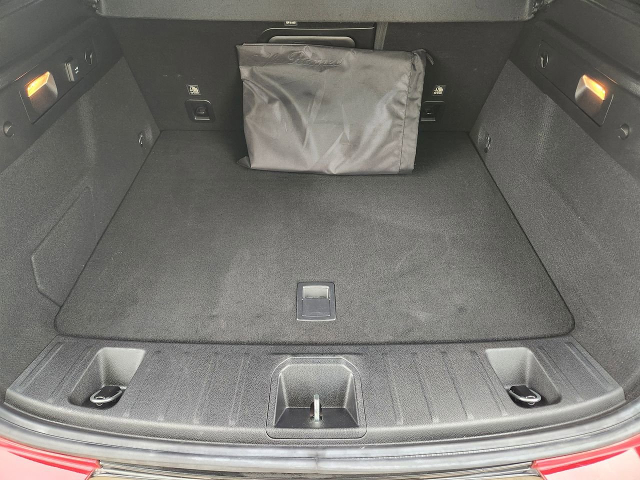 Used 2024 Alfa Romeo Tonale Ti AWD/4WD image 31