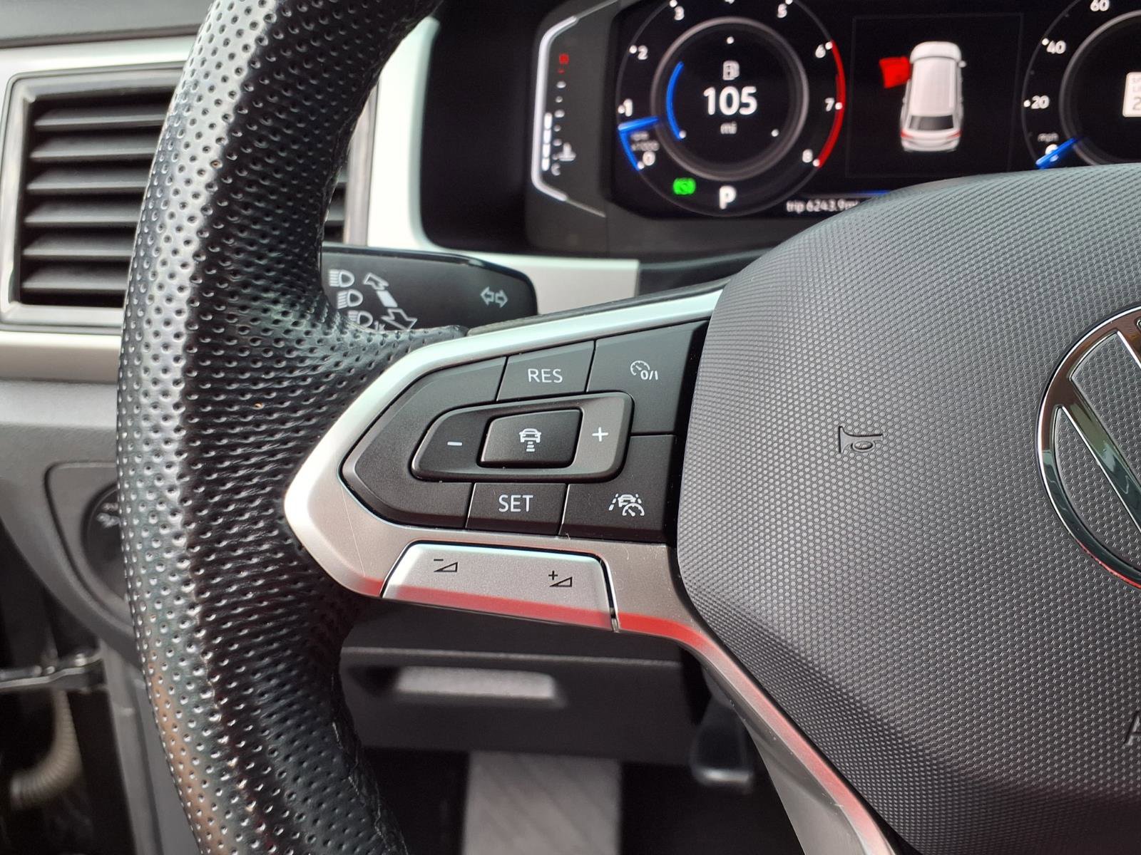 Used 2023 Volkswagen Atlas SEL R-Line image 27