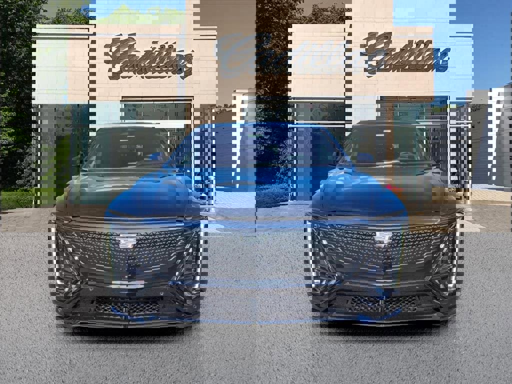 New 2026 Cadillac Lyriq V image 8