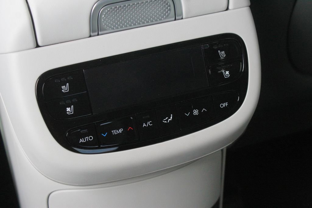 New 2026 Hyundai Ioniq 9 Calligraphy image 18