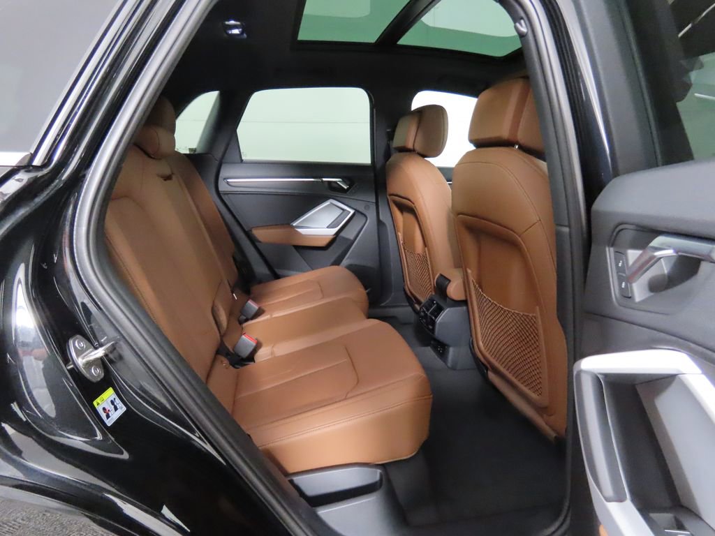 Certified 2025 Audi Q3 2.0T Premium w/ Convenience Package image 22