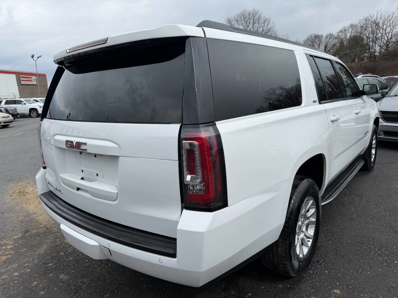 Used 2019 GMC Yukon XL SLT w/ Open Road Package image 9