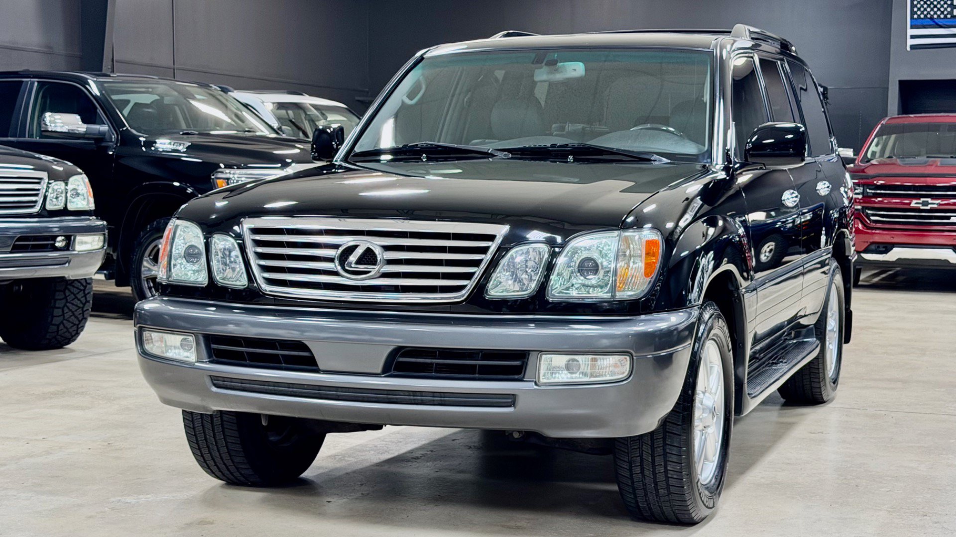 Used 2007 Lexus LX 470 4WD w/ Limited Edition image 3