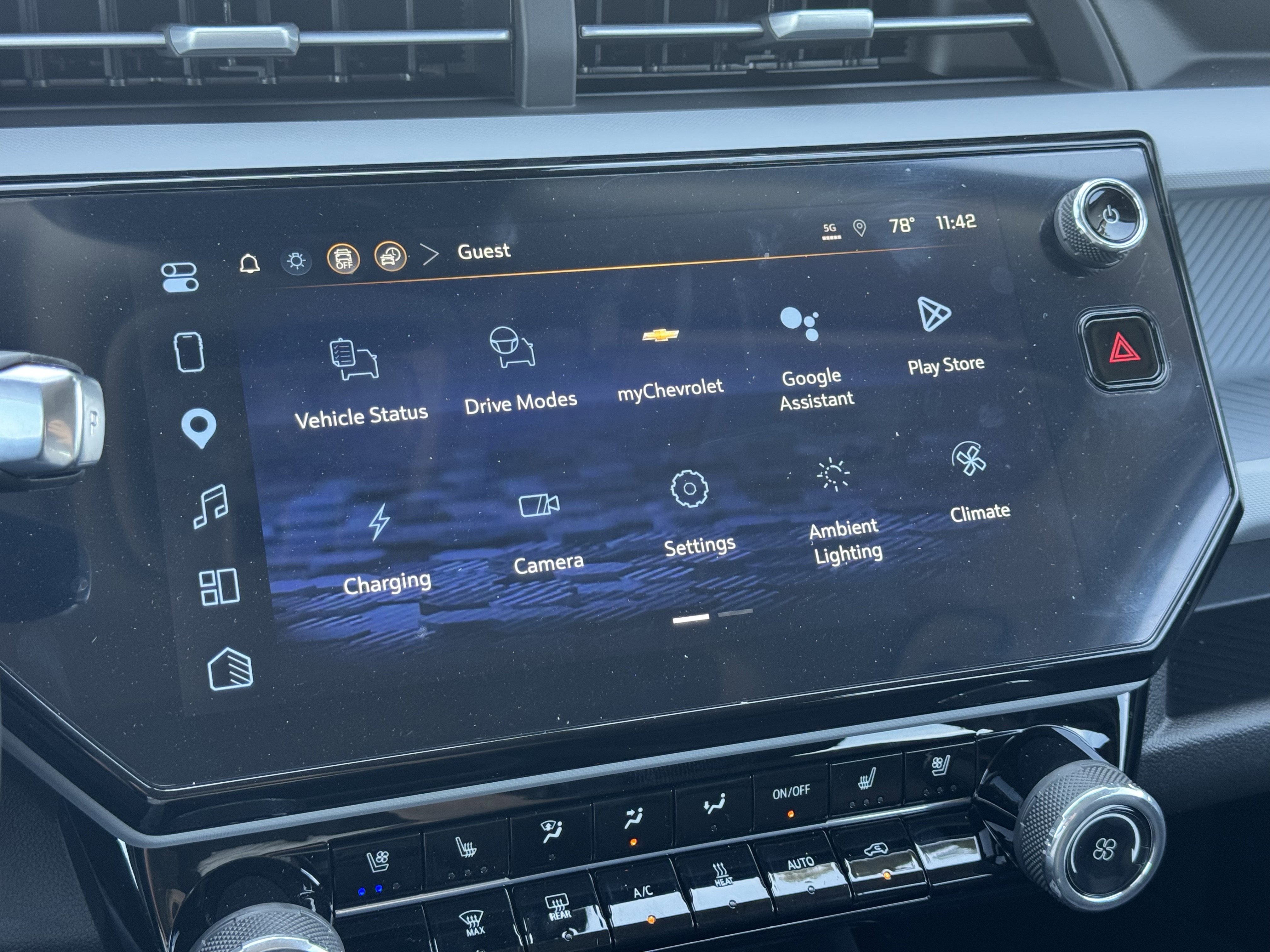 New 2027 Chevrolet Bolt RS w/ Technology Package image 26