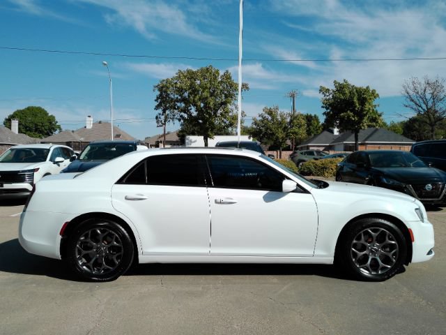 Used 2015 Chrysler 300 S AWD/4WD image 5