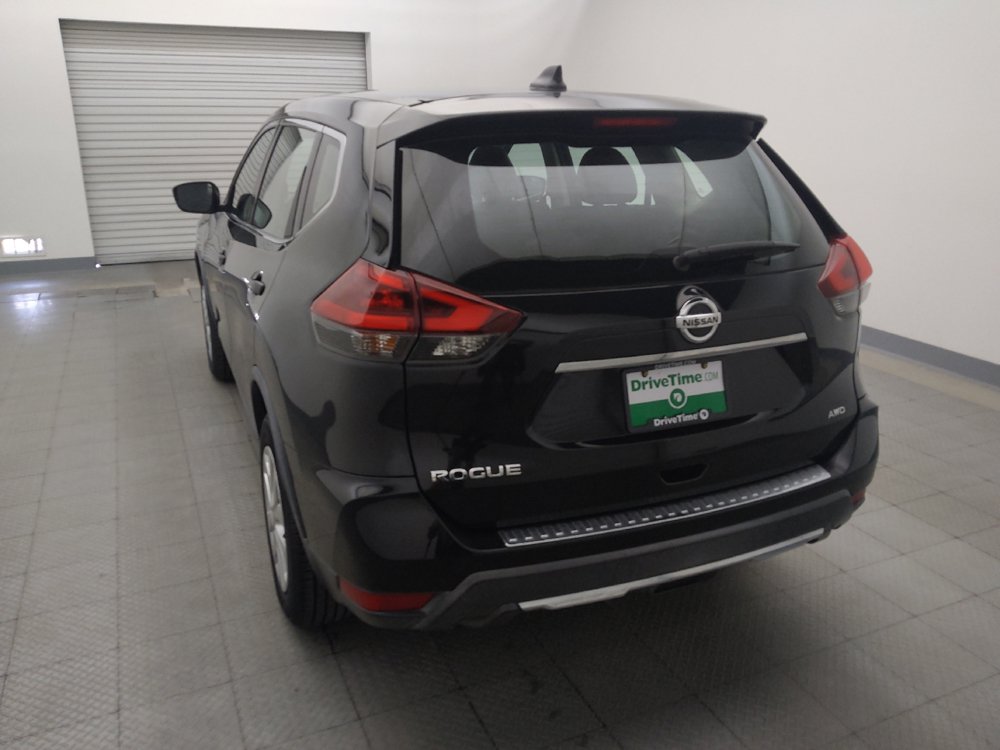 Used 2018 Nissan Rogue S AWD/4WD image 6