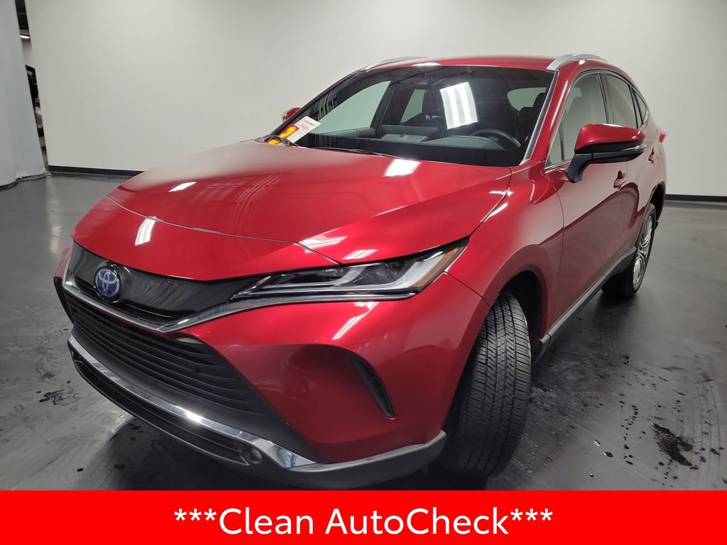 Used 2024 Toyota Venza XLE image 4