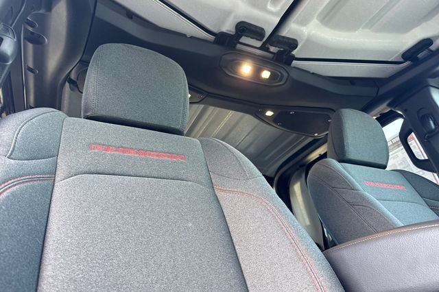 Used 2025 Jeep Gladiator Rubicon w/ Convenience Group image 20