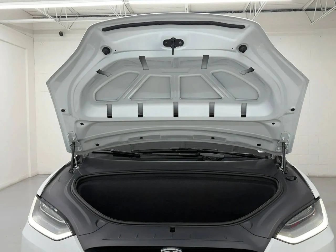 Used 2020 Tesla Model X Long Range AWD/4WD image 46