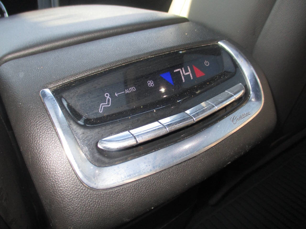 Used 2021 Cadillac XT6 Premium Luxury image 18