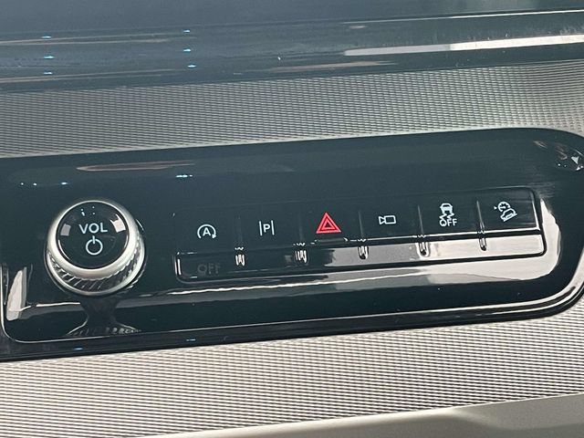 New 2025 Ford Expedition Active AWD/4WD image 30