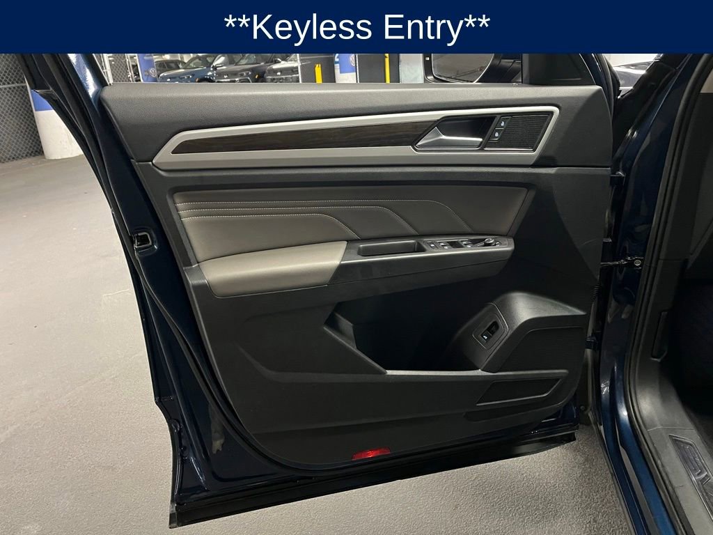 Used 2023 Volkswagen Atlas SE w/ Panoramic Sunroof Package image 19