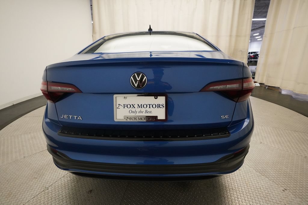 Used 2023 Volkswagen Jetta SE FWD image 25
