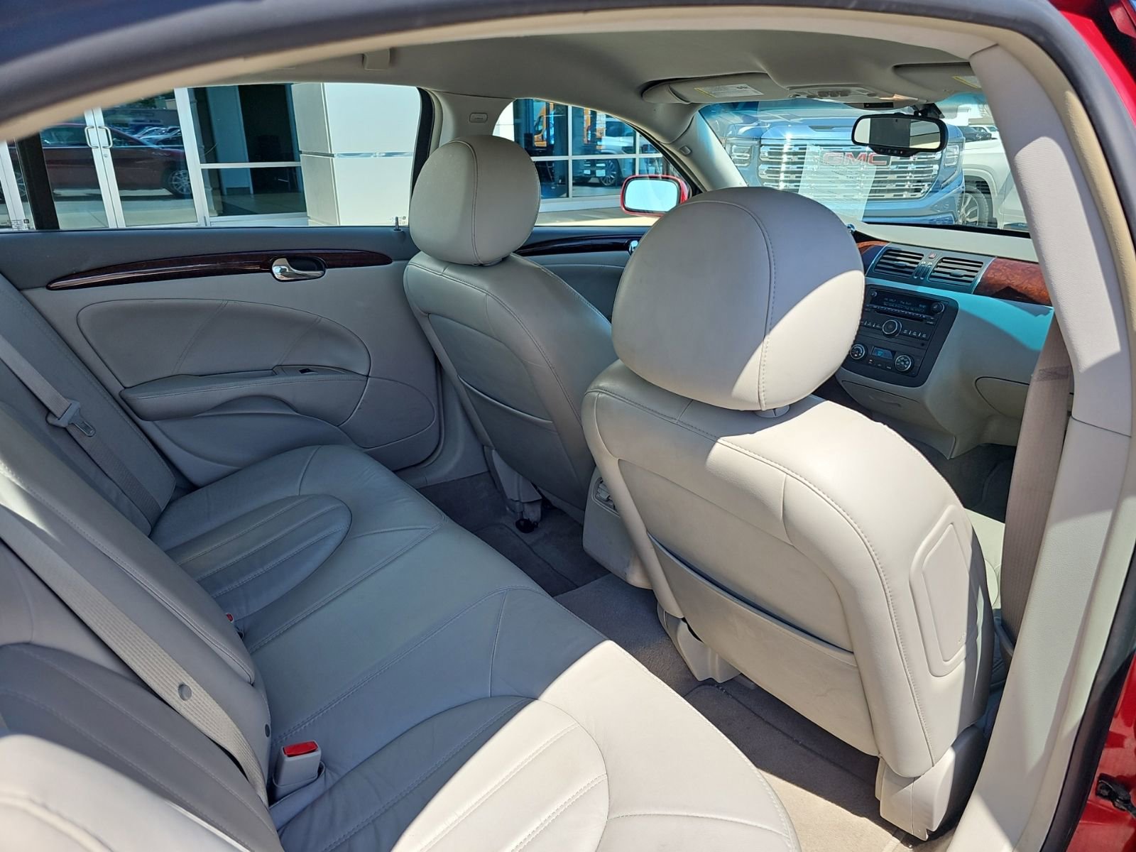 Used 2011 Buick Lucerne CXL FWD image 23