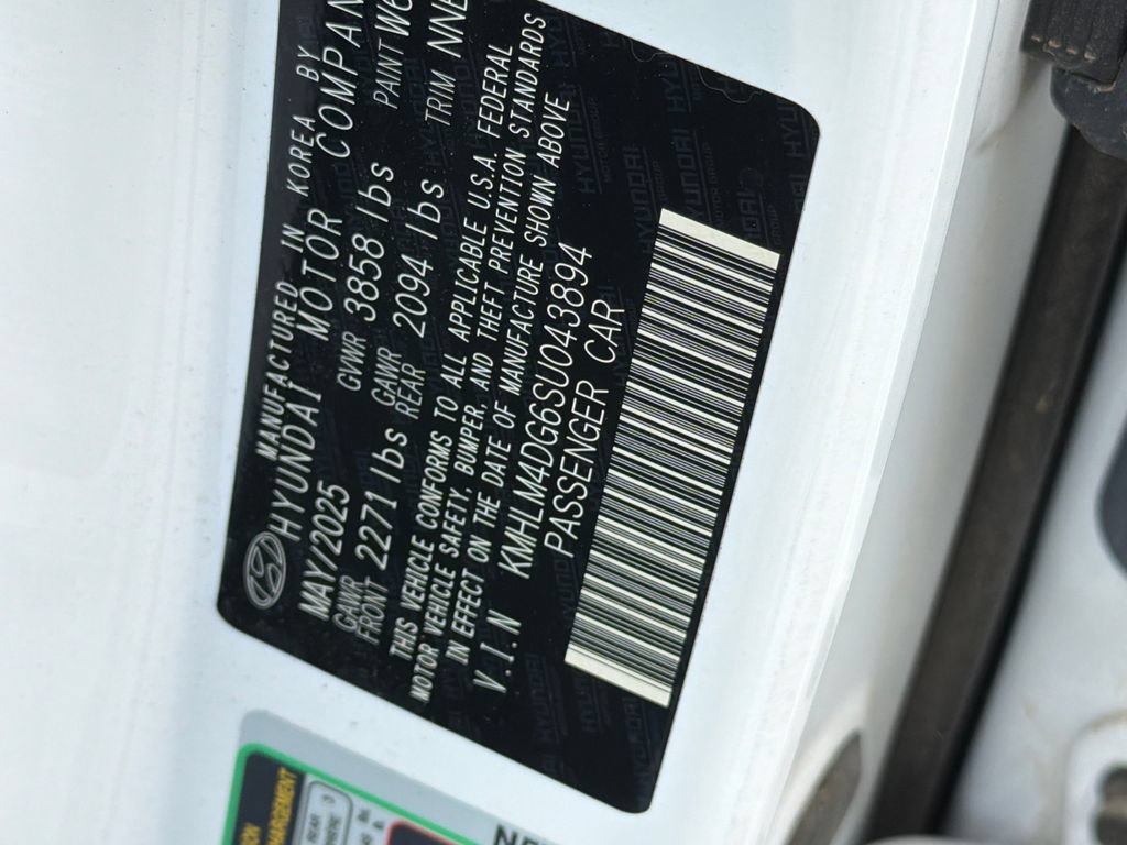 Certified 2025 Hyundai Elantra Sport FWD image 34