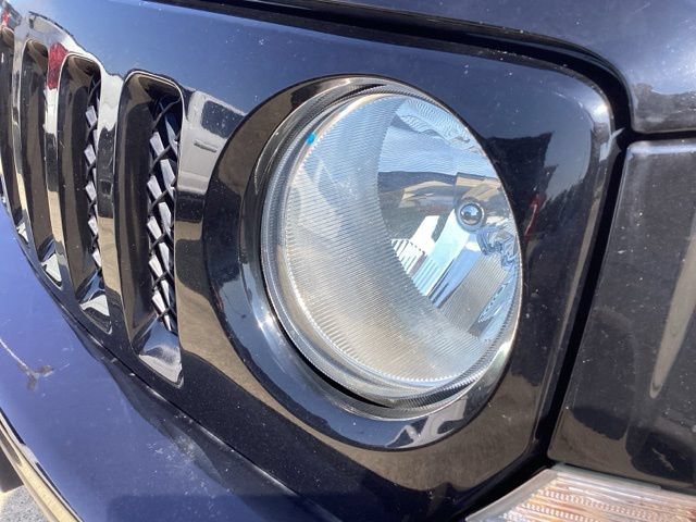 Used 2016 Jeep Patriot High Altitude FWD image 4