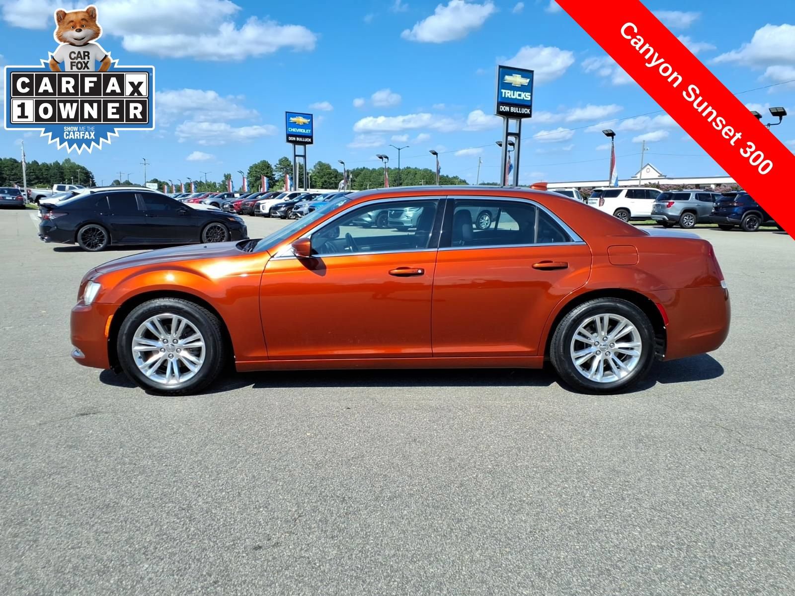 Used 2020 Chrysler 300 Touring L w/ Quick Order Package 2EF RWD image 2