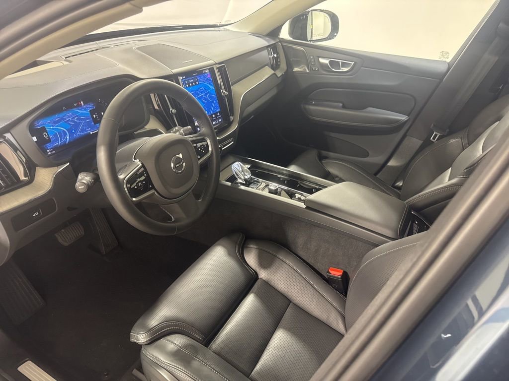 Used 2025 Volvo XC60 B5 Ultra w/ Climate Package image 18