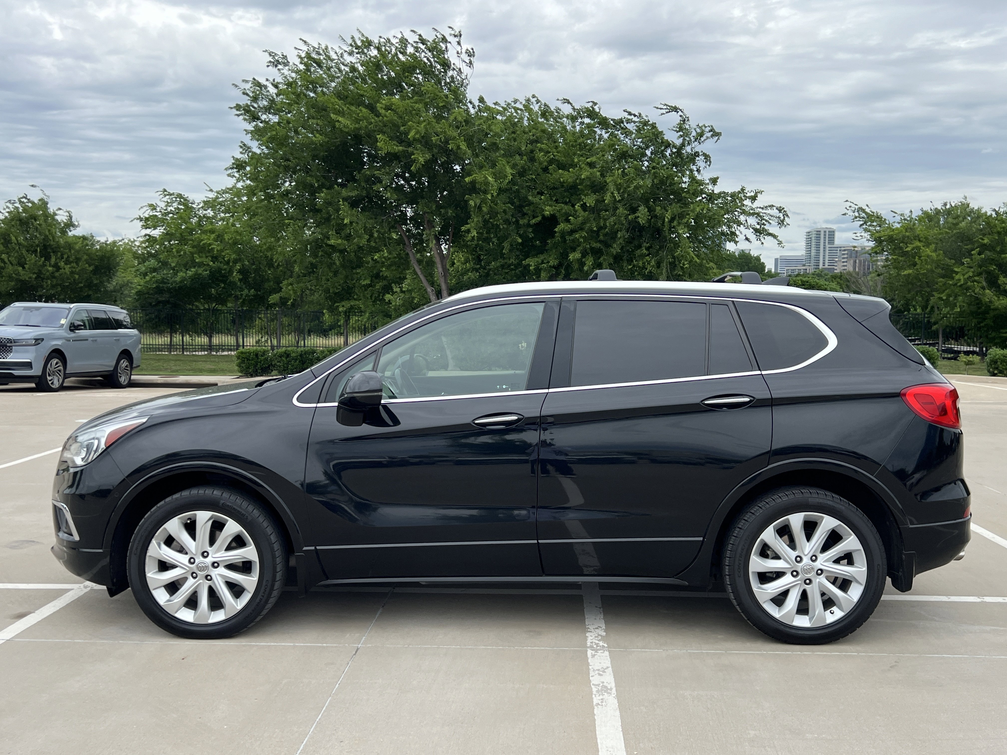 Used 2017 Buick Envision Premium w/ Driver Confidence Package AWD/4WD image 23
