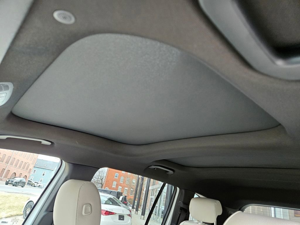 New 2026 Mercedes-Benz GLB 250 4MATIC image 21