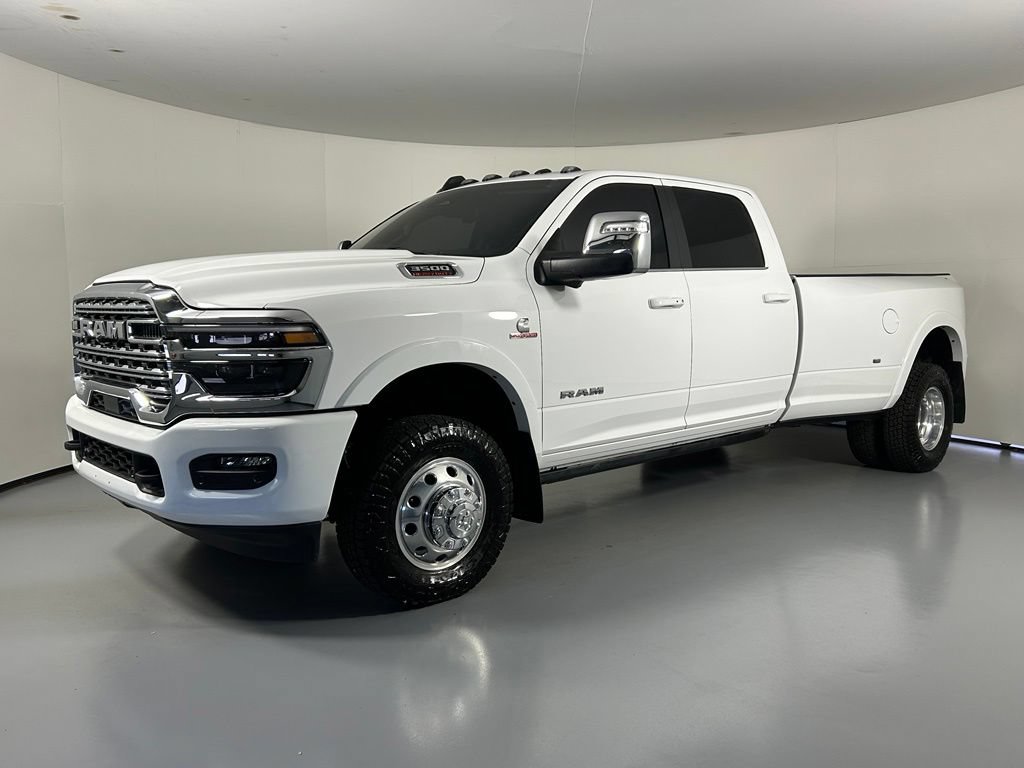 Used 2025 RAM 3500 Longhorn AWD/4WD image 3