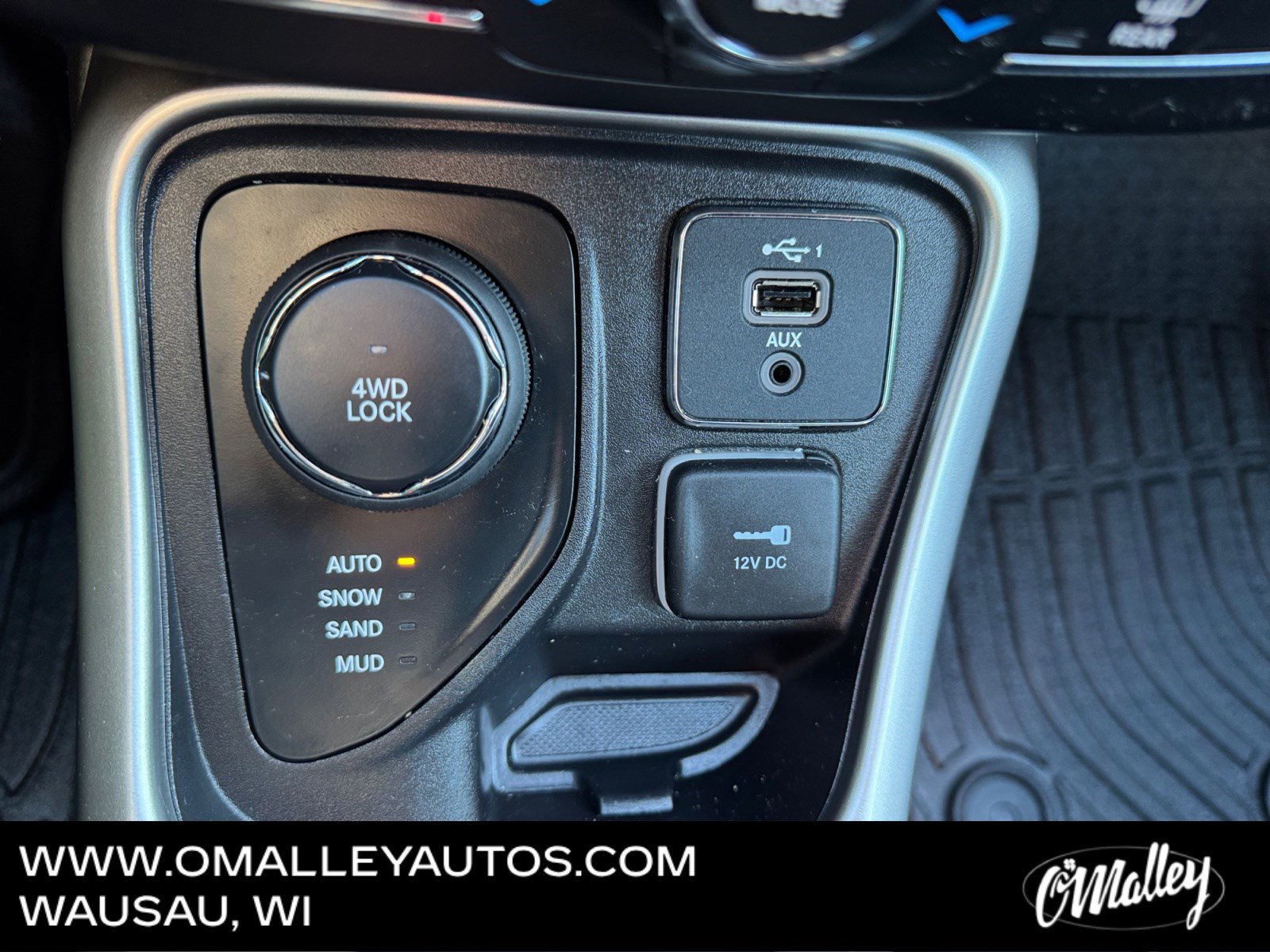 Used 2021 Jeep Compass Latitude w/ Driver Assistance Group image 22